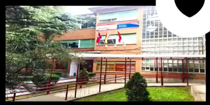 Fachada del colegio p&uacute;blico Hern&aacute;n Cort&eacute;s