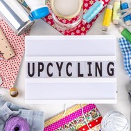 Cartel en el que se indica UPCYCLING