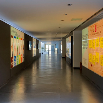Zona de exposici&oacute;n en el Centro de Visitantes